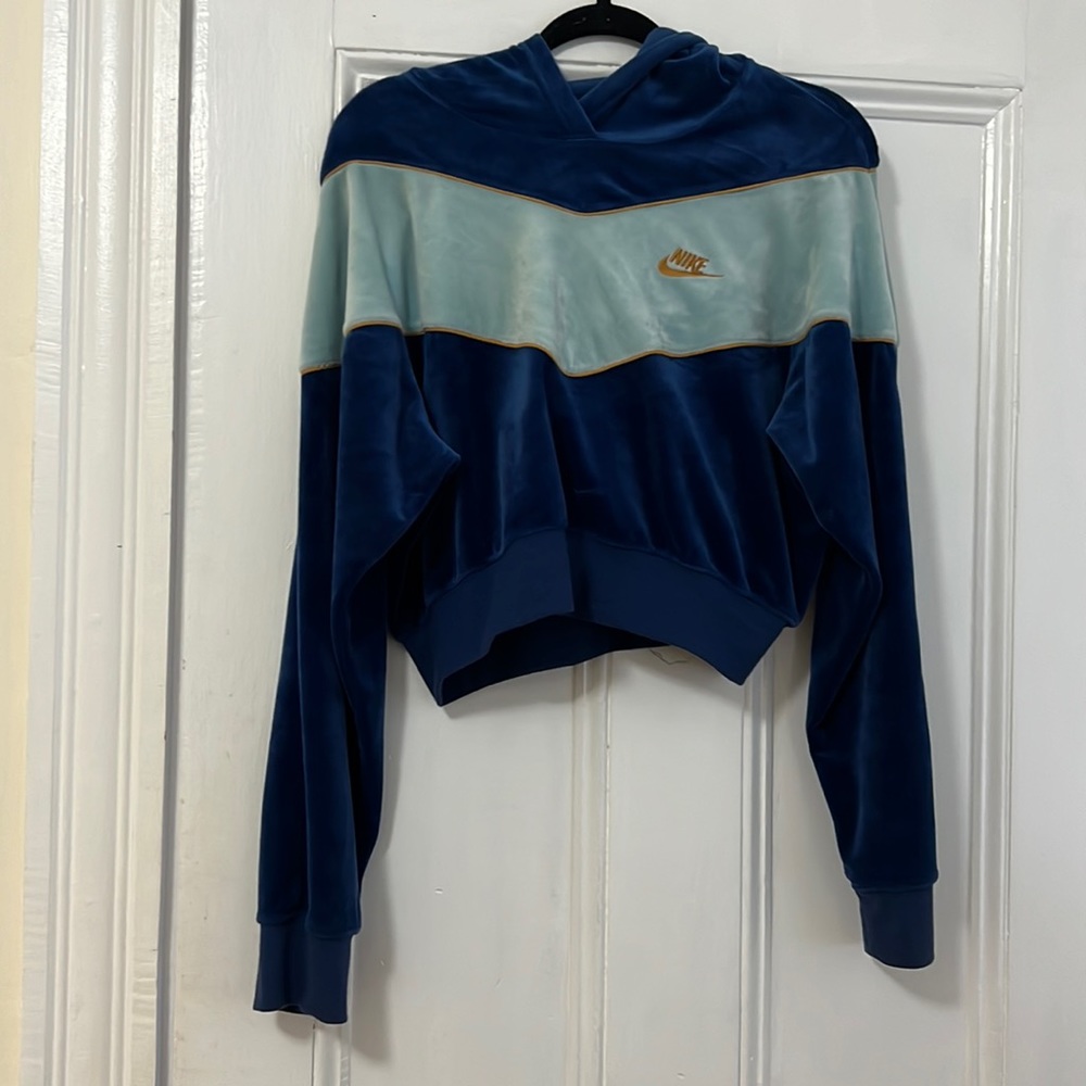 Nike velvet cropped sweatshirt